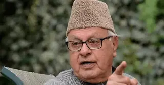 অল্পের জন্য গুলি থেকে রক্ষা পেলেন জম্মু-কাশ্মীরের সাবেক মুখ্যমন্ত্রী